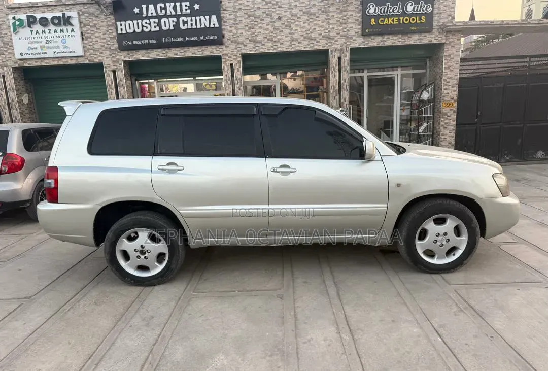Toyota Kluger 2005 Silver
