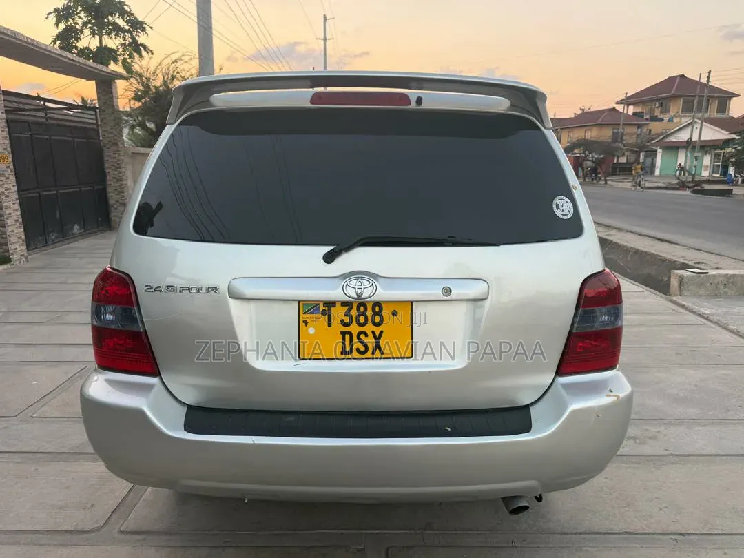Toyota Kluger 2005 Silver