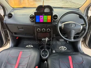 Toyota IST 2004 Silver