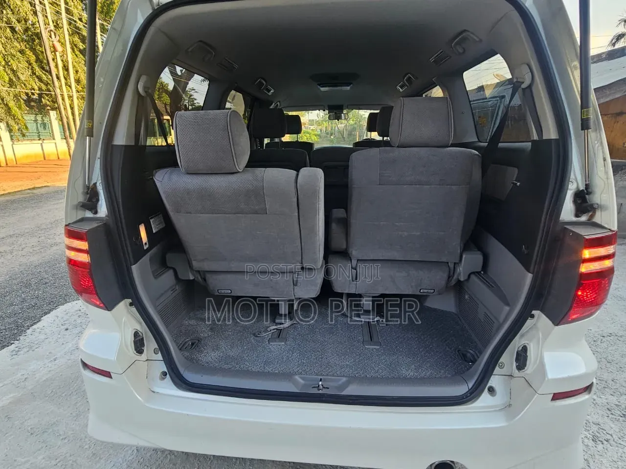 Toyota Alphard 2006 White