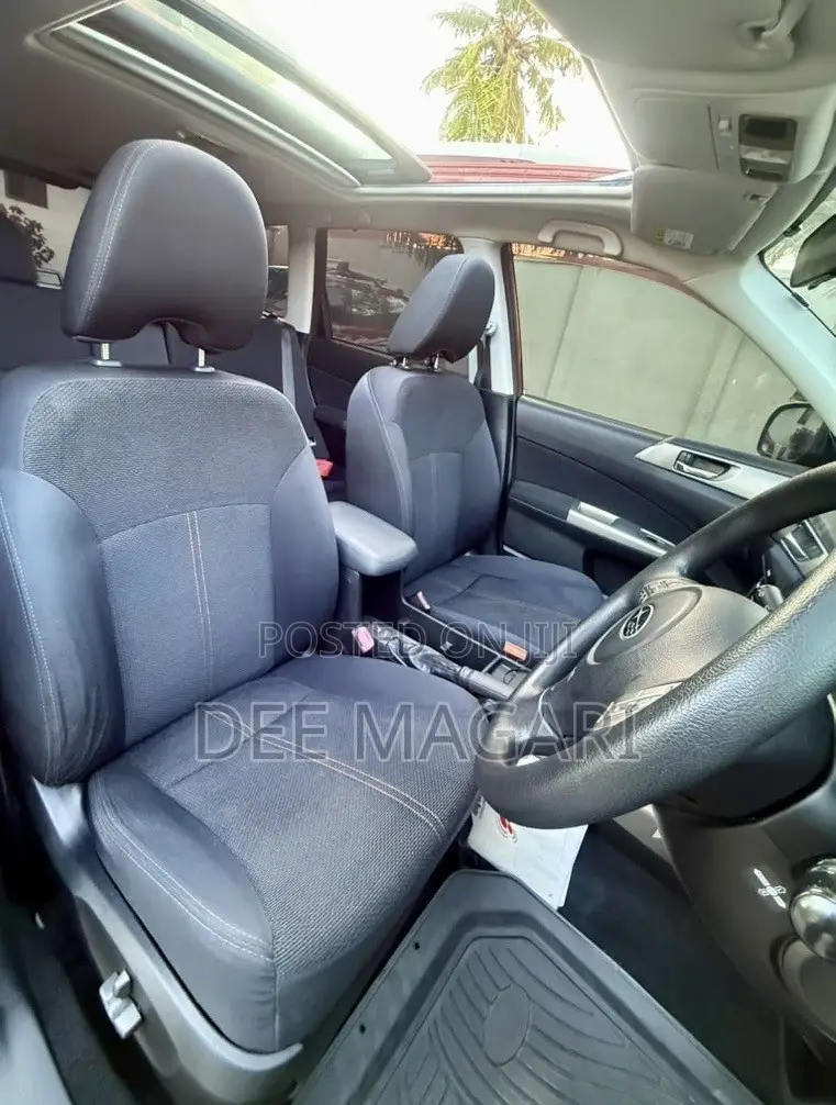 Subaru Forester 2010 Maroon