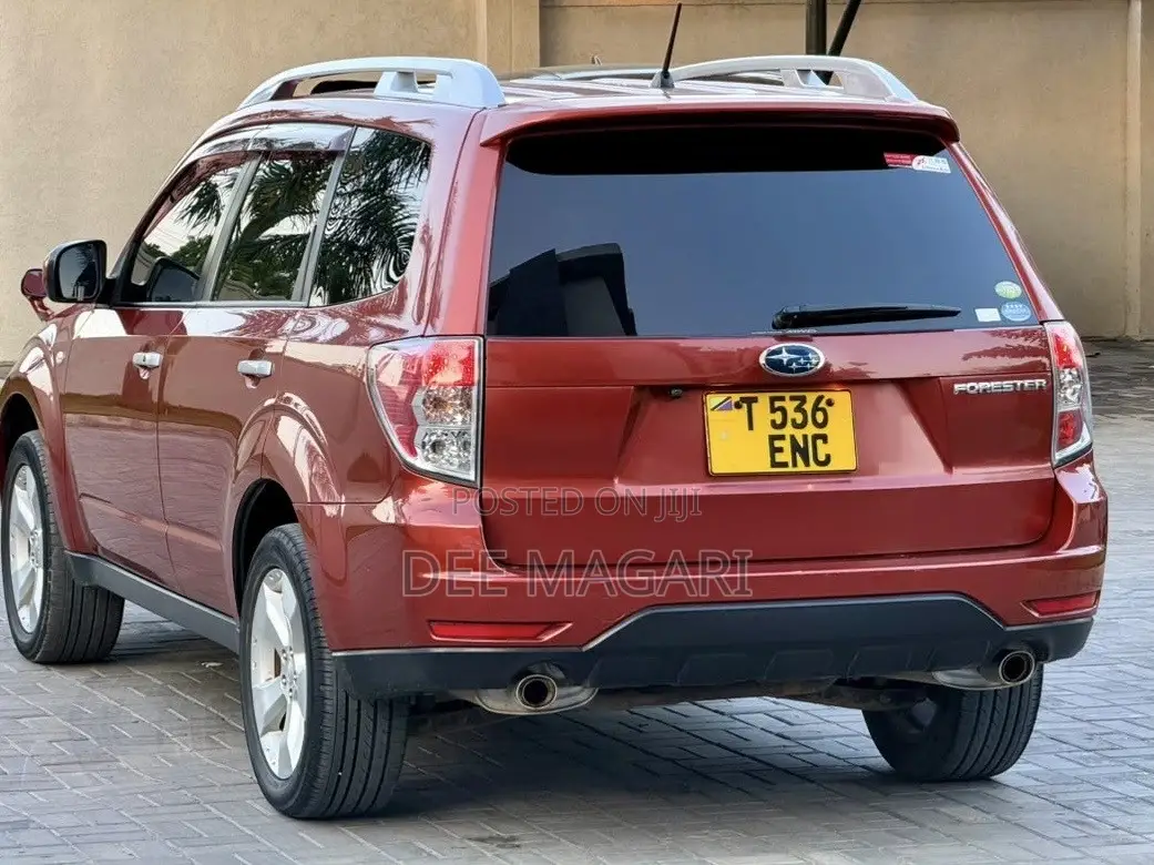 Subaru Forester 2010 Maroon