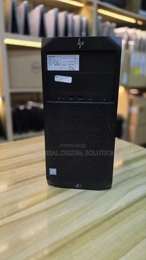 Desktop Computer HP Z2 G4 Tower 8GB Intel Core i7 HDD 500GB