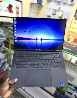 Laptop Dell Precision 5560 16GB Intel Core i7 SSD 512GB