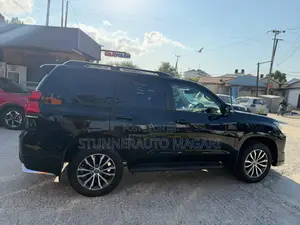 Toyota Land Cruiser Prado 2020 Black