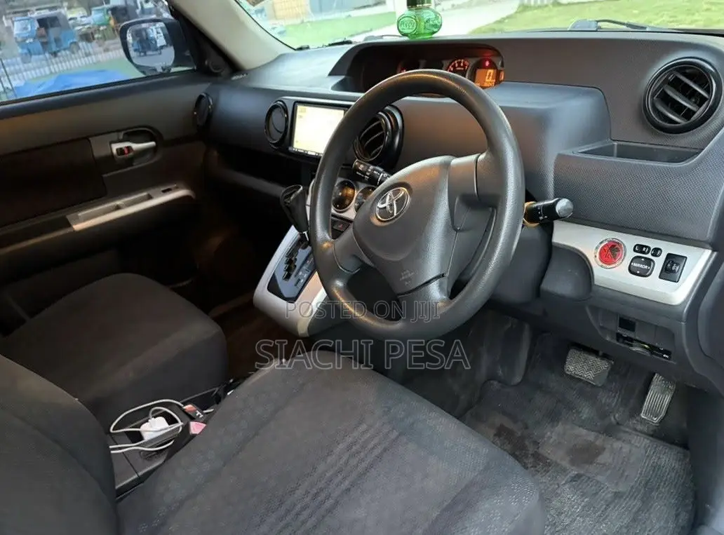 Toyota Corolla Rumion 2009 Maroon