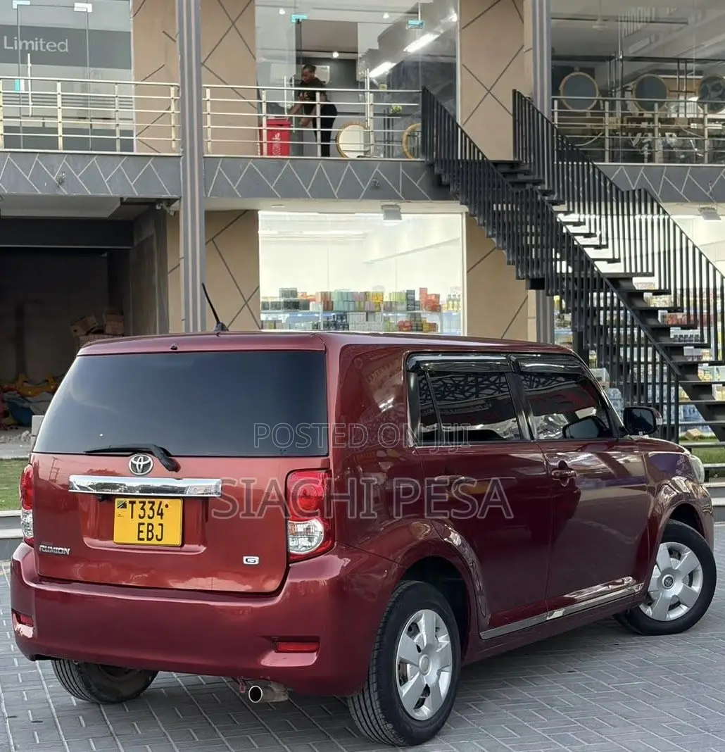 Toyota Corolla Rumion 2009 Maroon