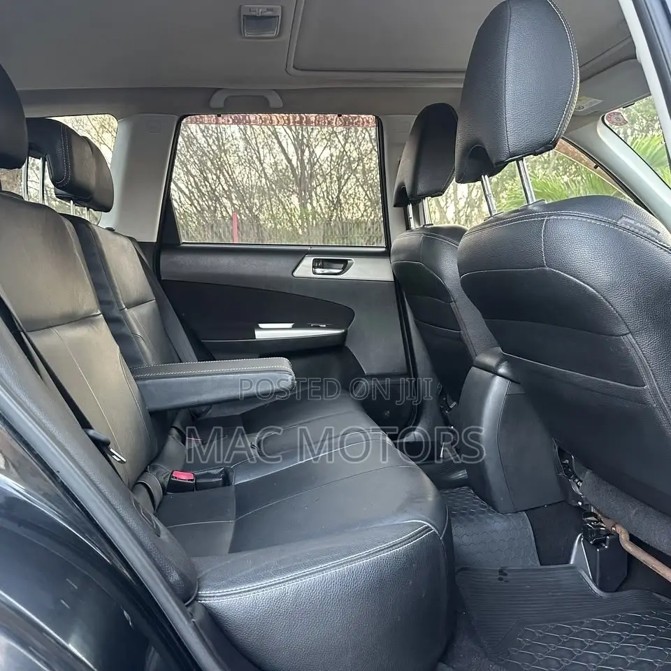 Subaru Forester 2010 Black