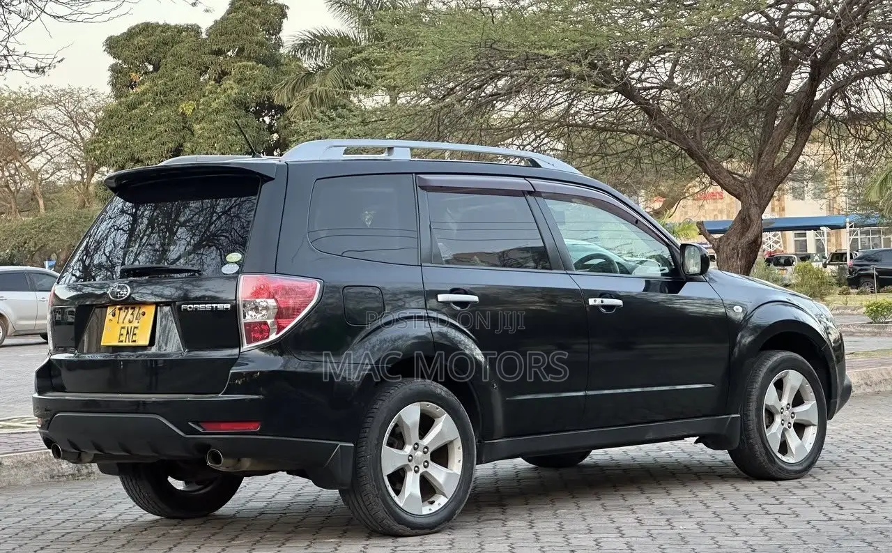 Subaru Forester 2010 Black