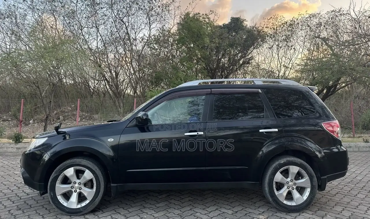 Subaru Forester 2010 Black