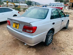 Toyota Carina 2000 Silver