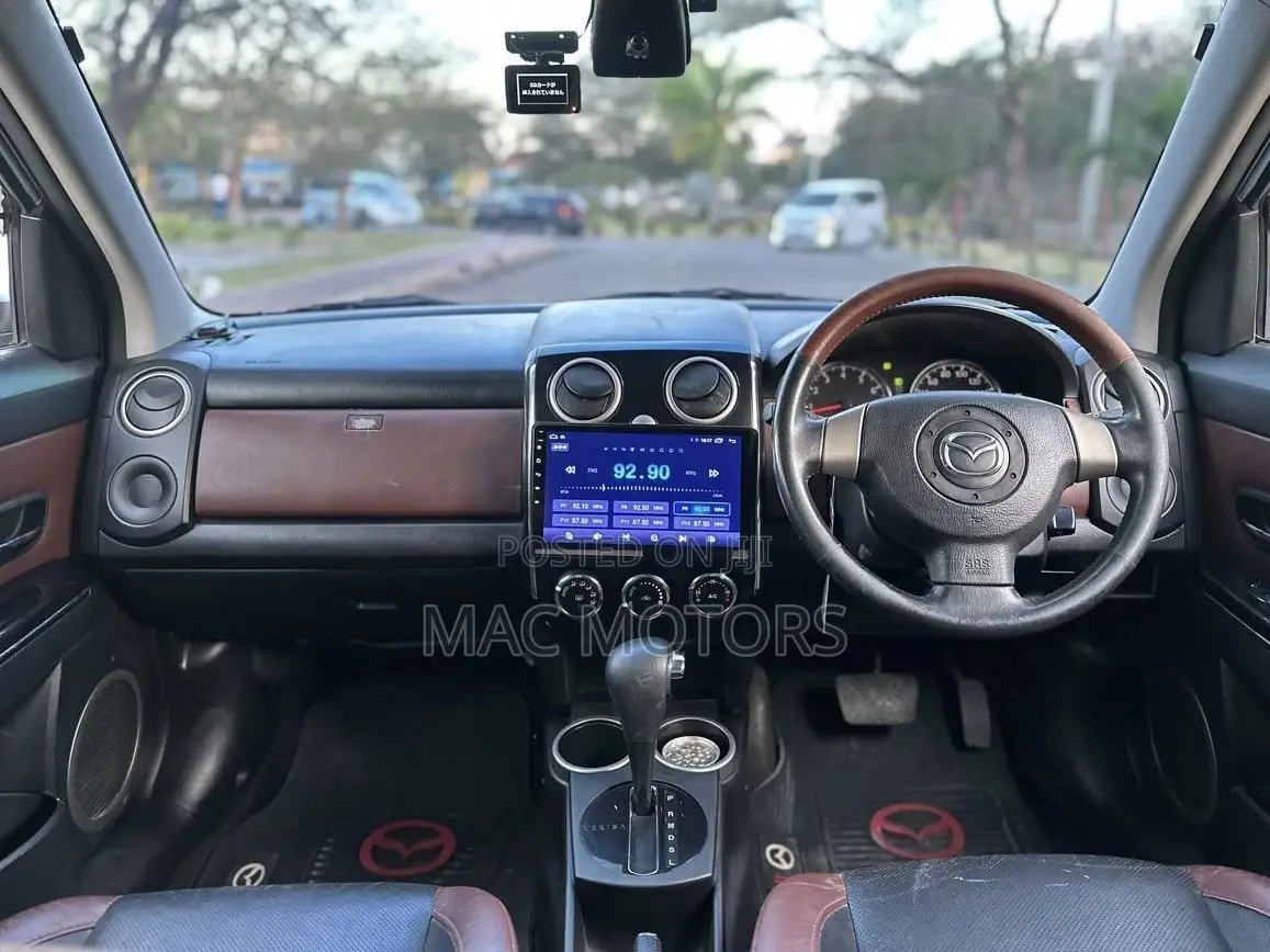 Mazda Verisa 2008 Blue