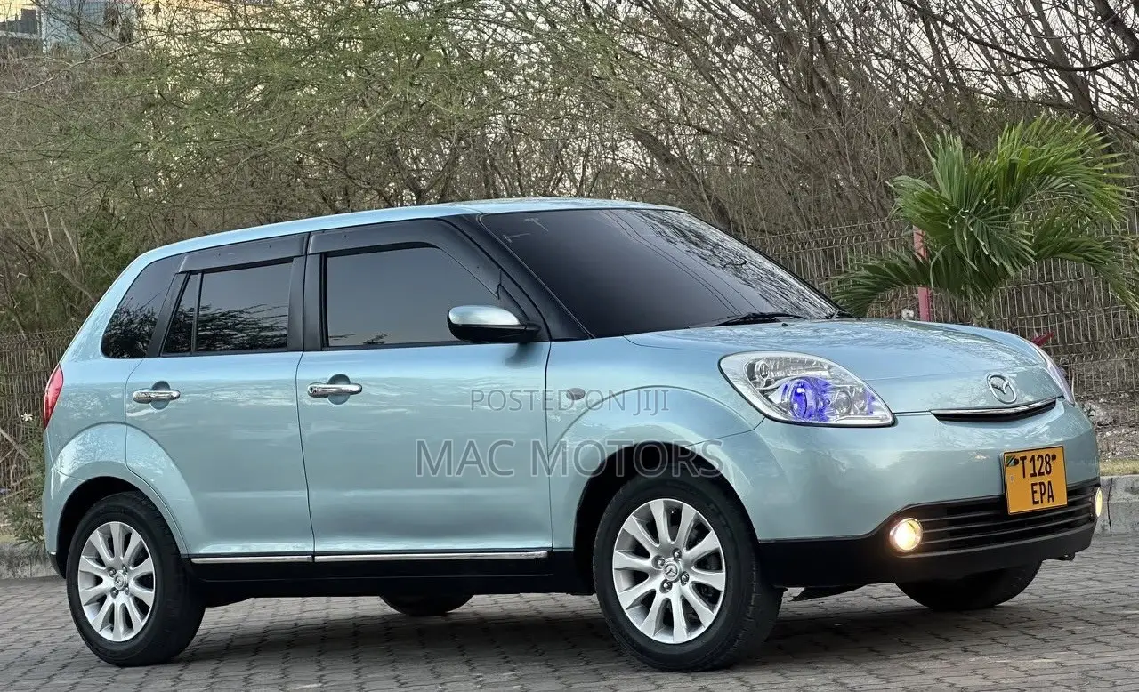 Mazda Verisa 2008 Blue