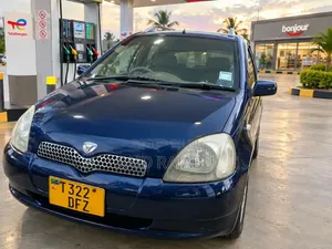 Toyota Vitz 2005 Blue