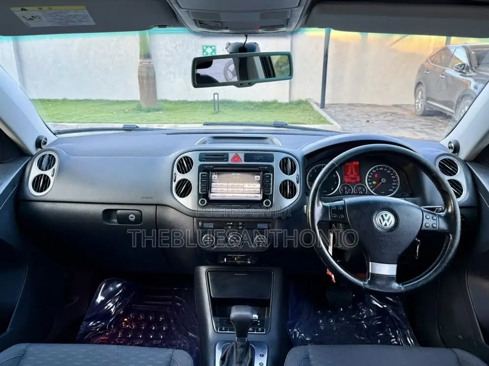 Volkswagen Tiguan 2009 Black