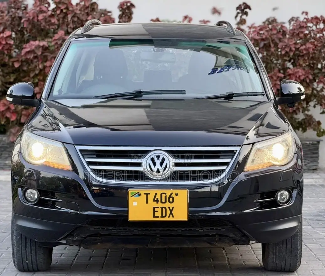 Volkswagen Tiguan 2009 Black