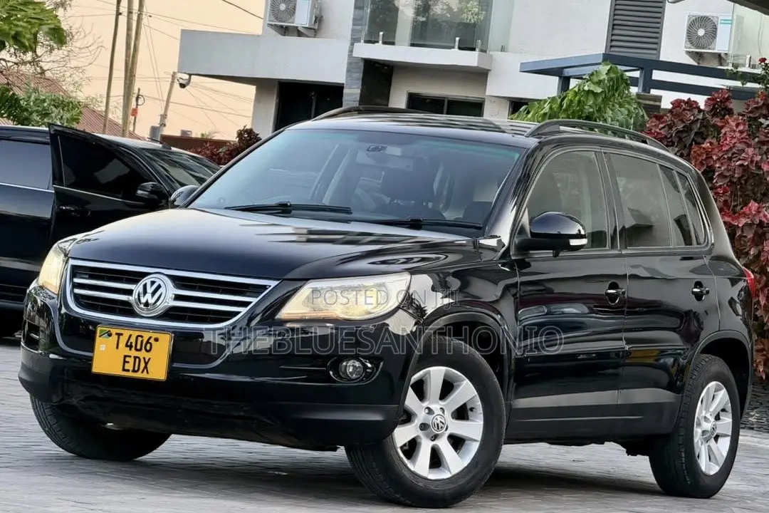 Volkswagen Tiguan 2009 Black