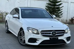 Mercedes-Benz E220 2017 Pearl