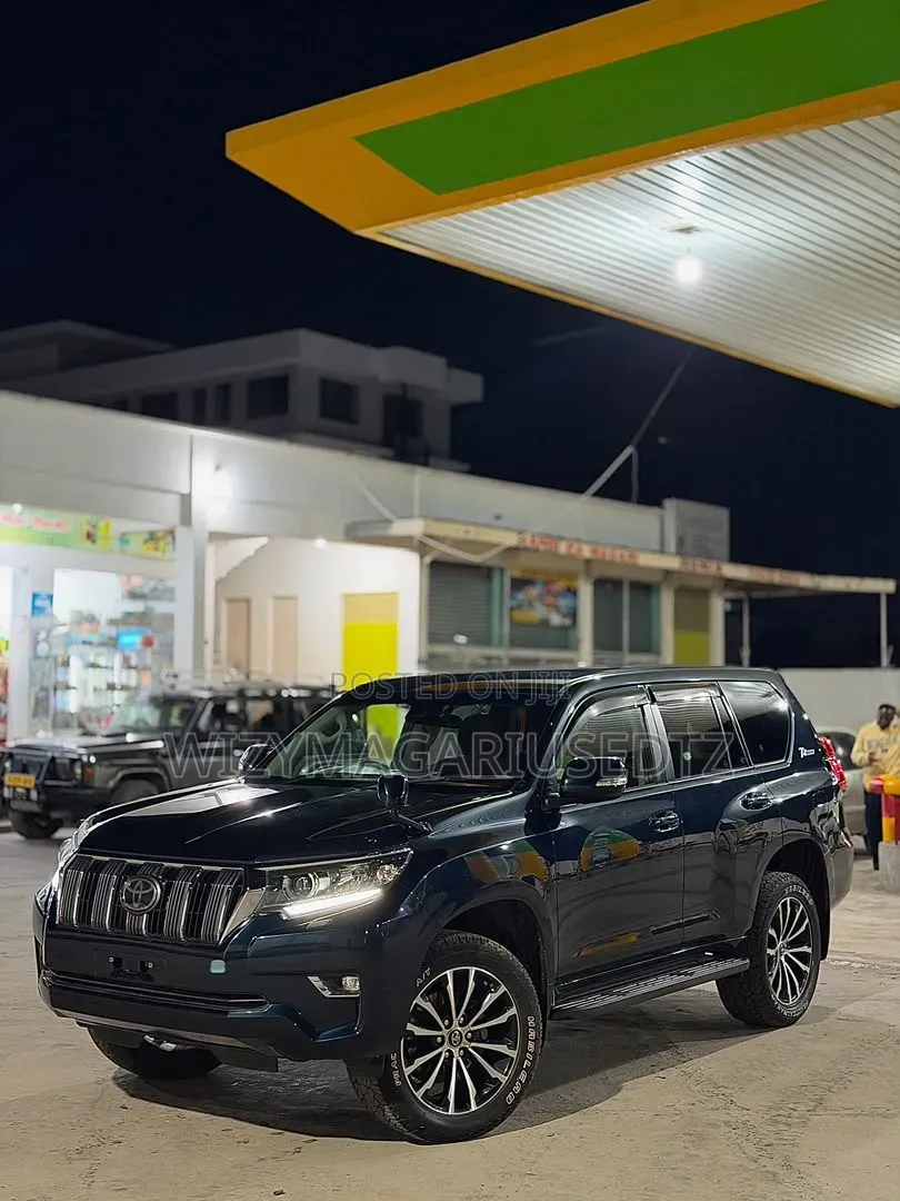 Toyota Land Cruiser Prado 2.8 2019 Blue