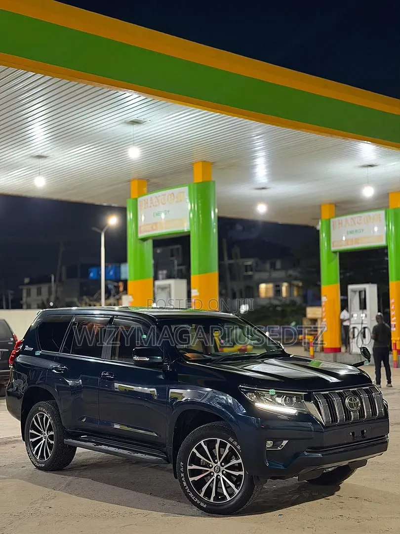 Toyota Land Cruiser Prado 2.8 2019 Blue