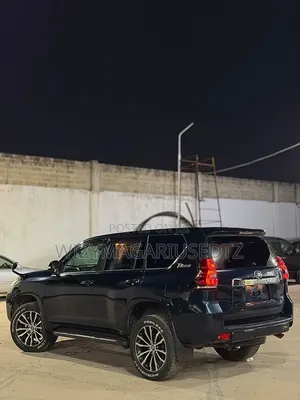 Toyota Land Cruiser Prado 2.8 2019 Blue