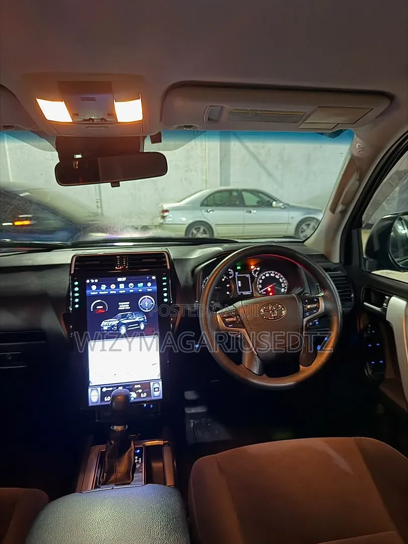 Toyota Land Cruiser Prado 2.8 2019 Blue