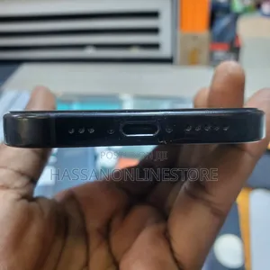 Apple iPhone 16 Pro 256 GB Black