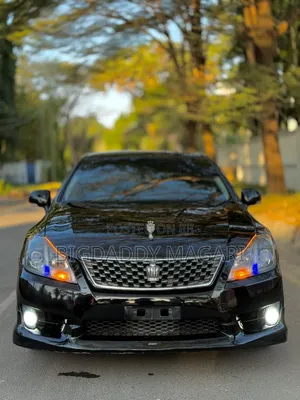 Toyota Crown 2011