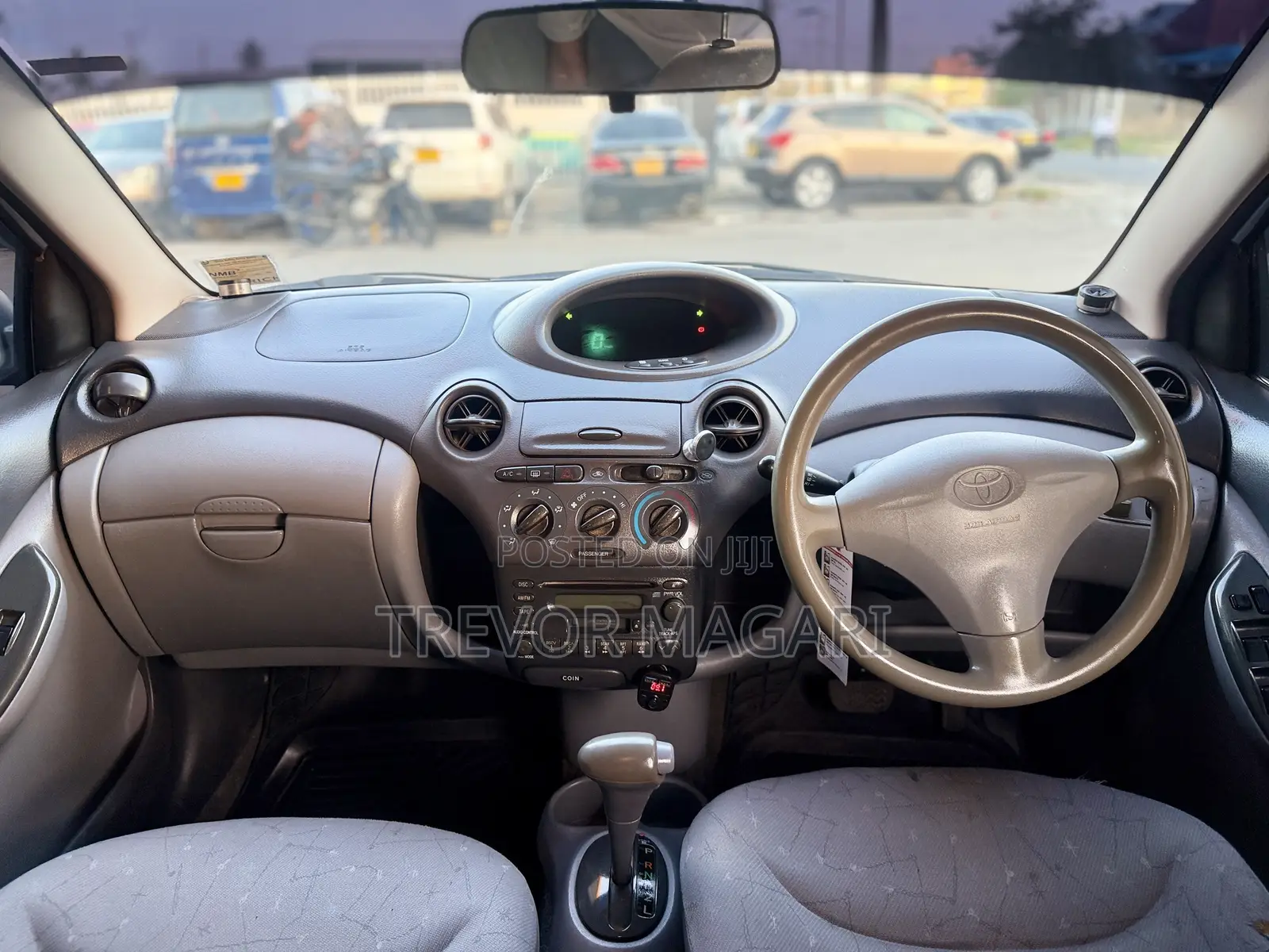 Toyota Vitz 2005 Silver