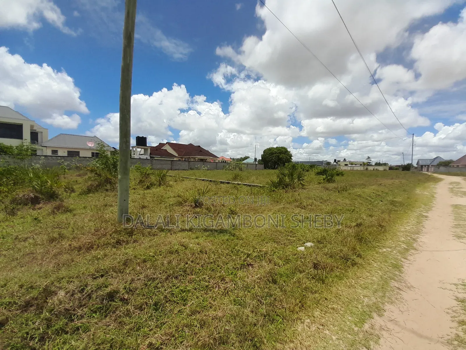 Kiwanja Kinauzwa Kigamboni Geza Ulole
