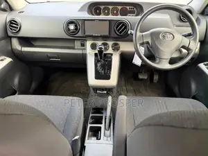 Toyota Corolla Rumion 2009 White