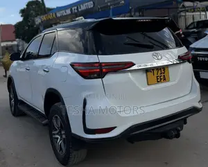 Toyota Fortuner 2020 White