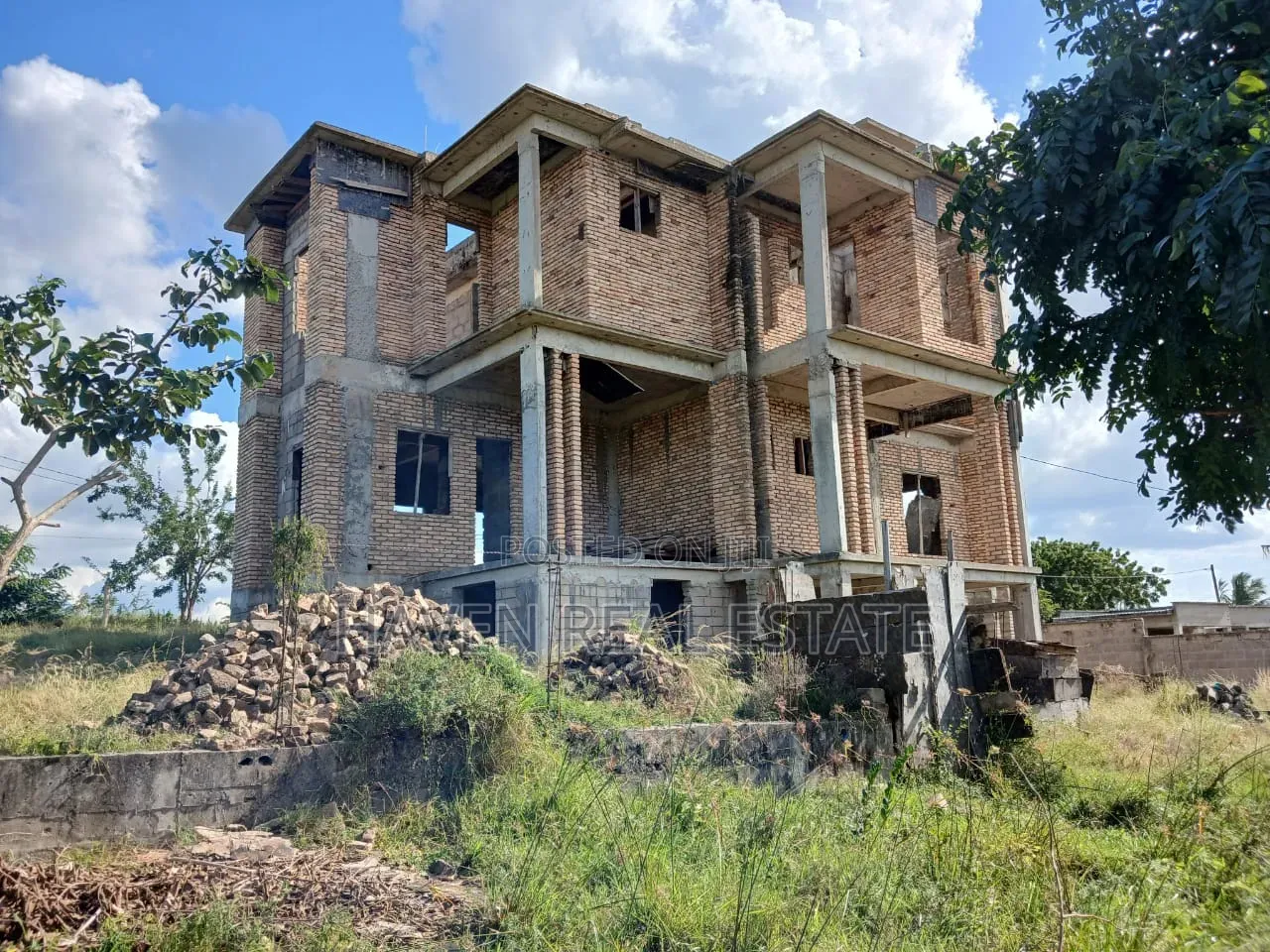5bdrm House in Kibamba for sale