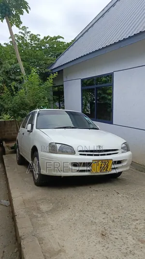 Toyota Starlet 1998 White
