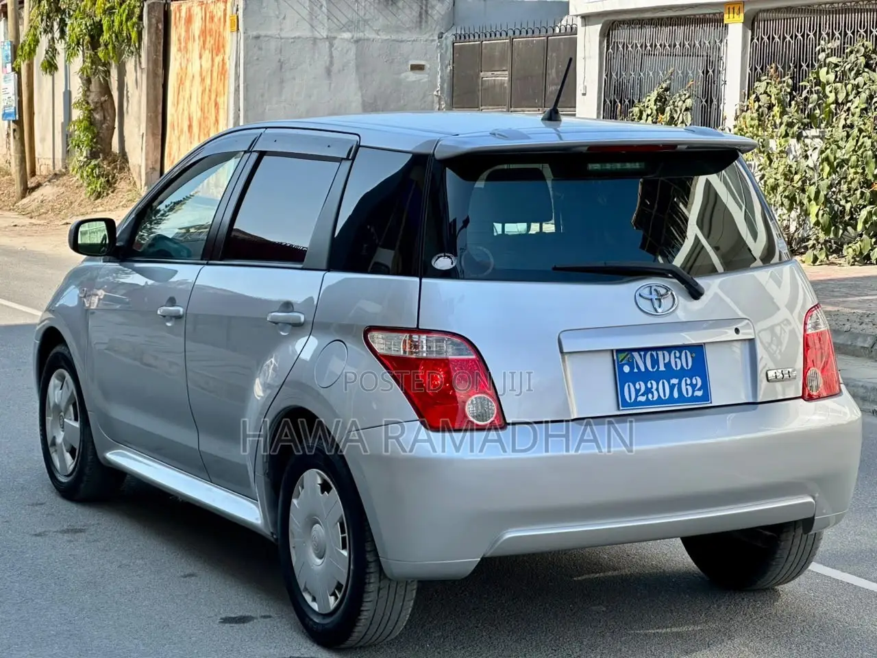 Toyota IST 2003 Silver