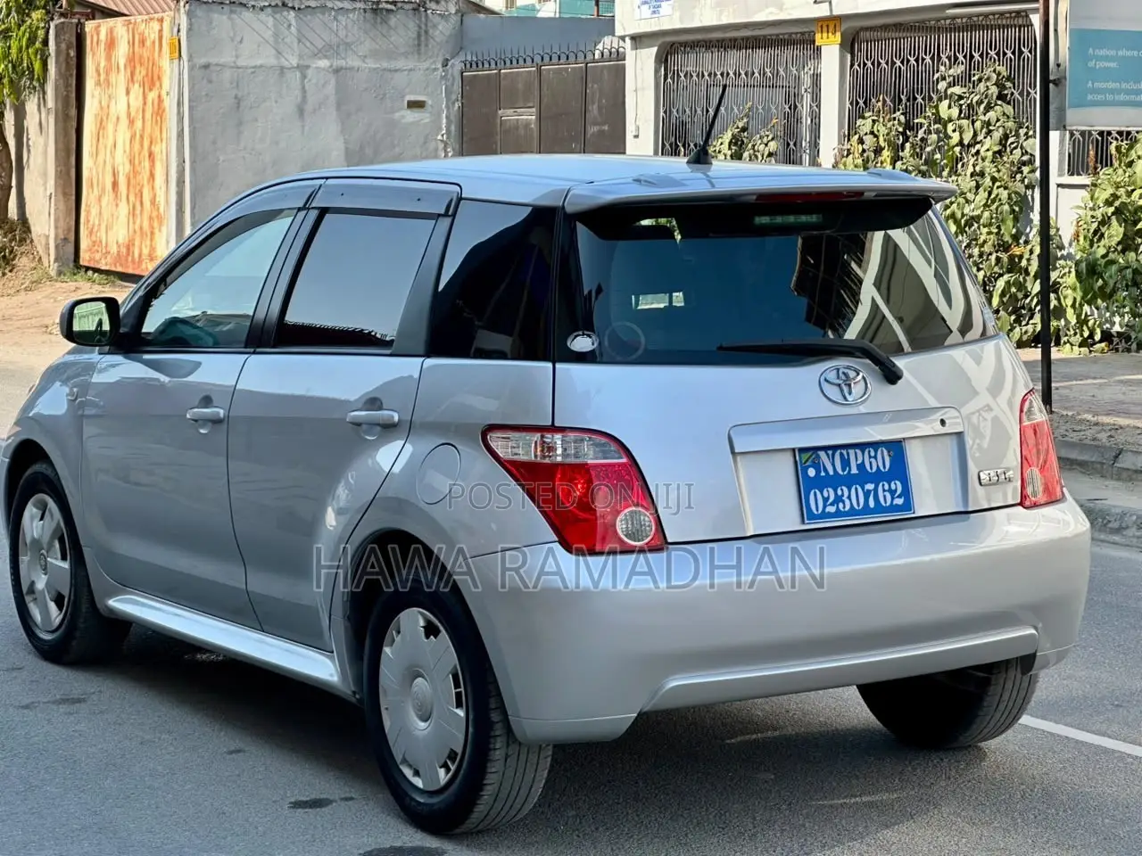 Toyota IST 2003 Silver