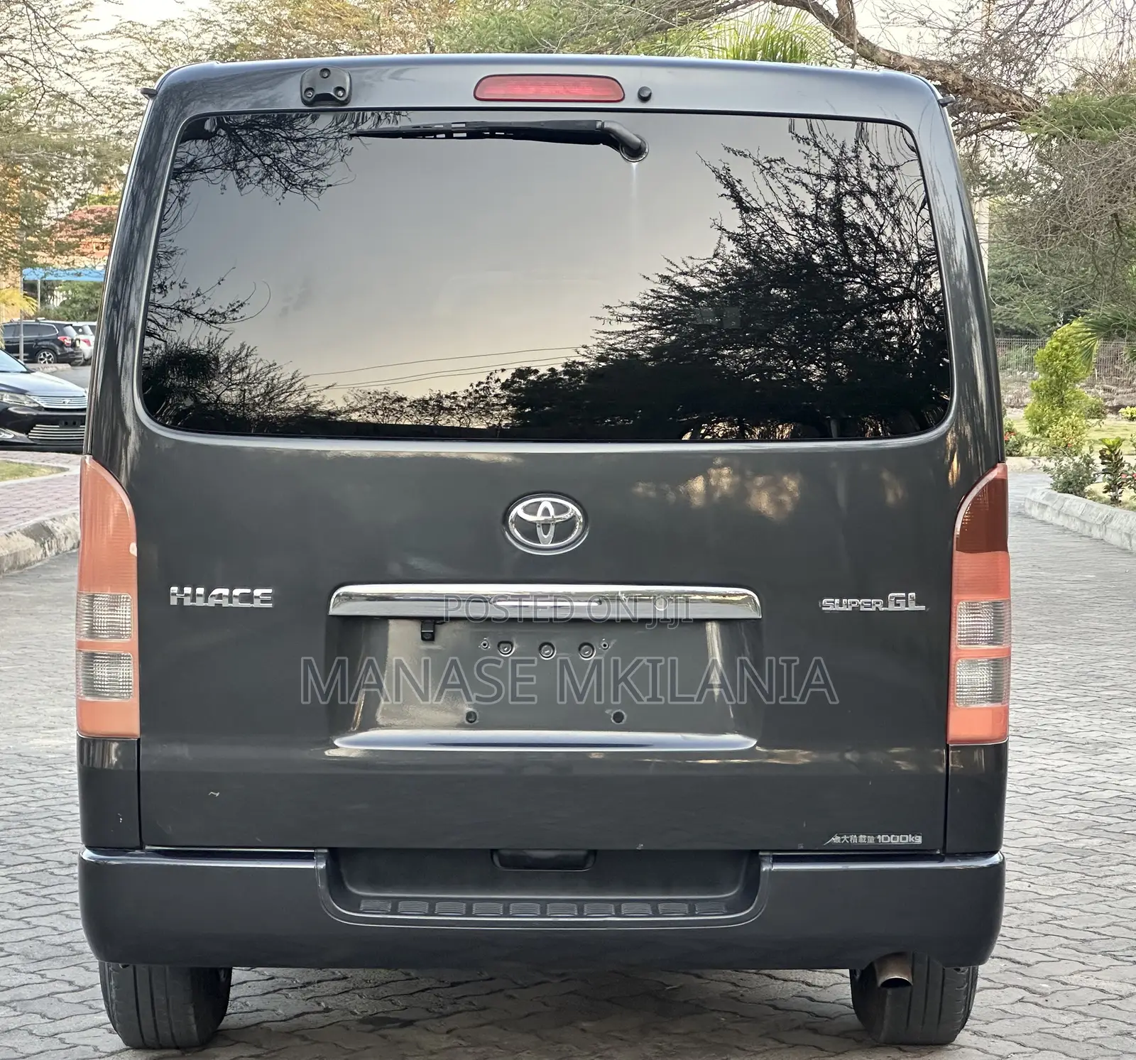 Toyota Grand HiAce 2002 Black