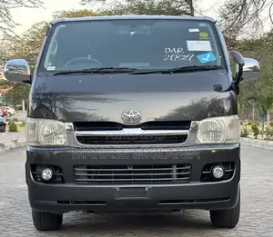 Toyota Grand HiAce 2002 Black