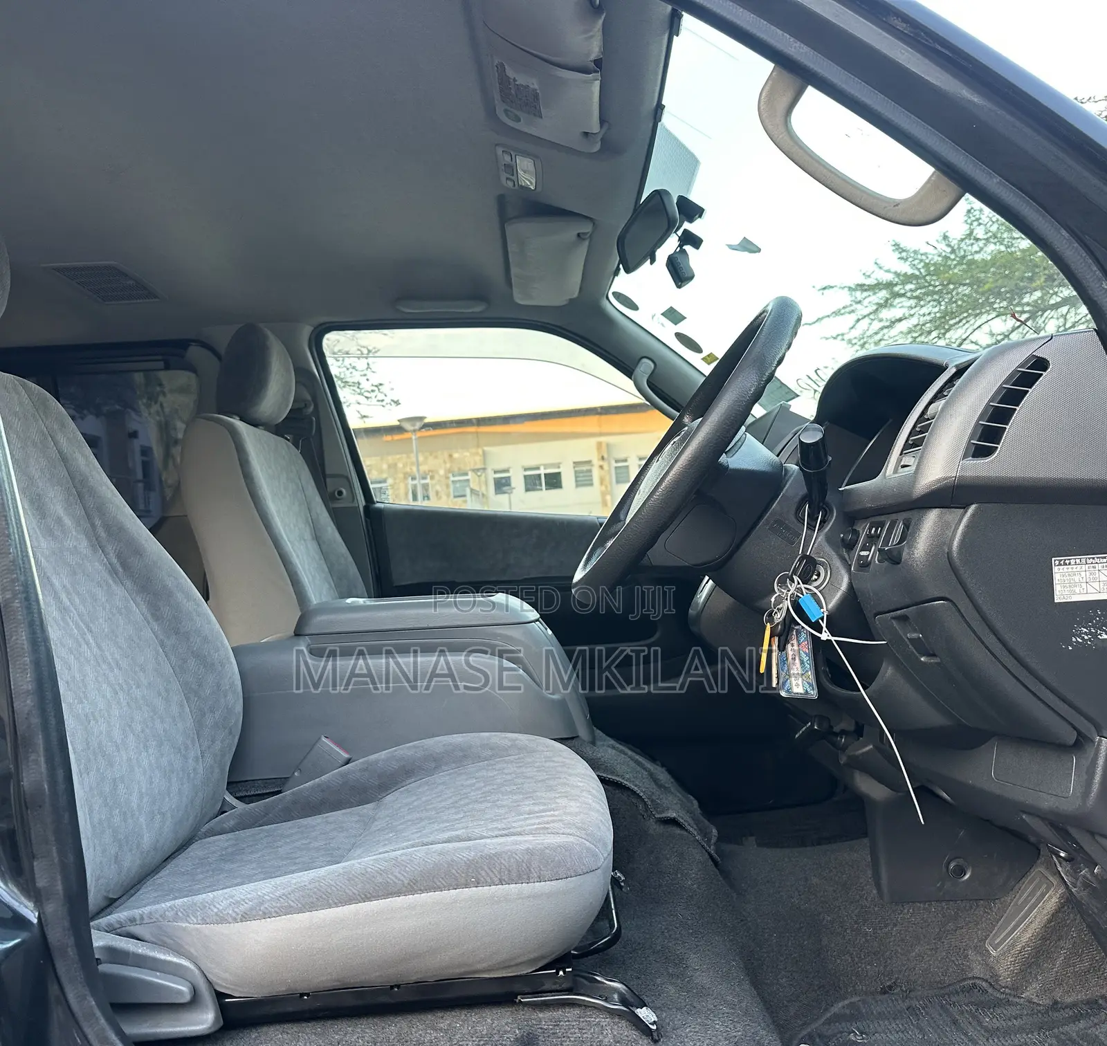 Toyota Grand HiAce 2002 Black