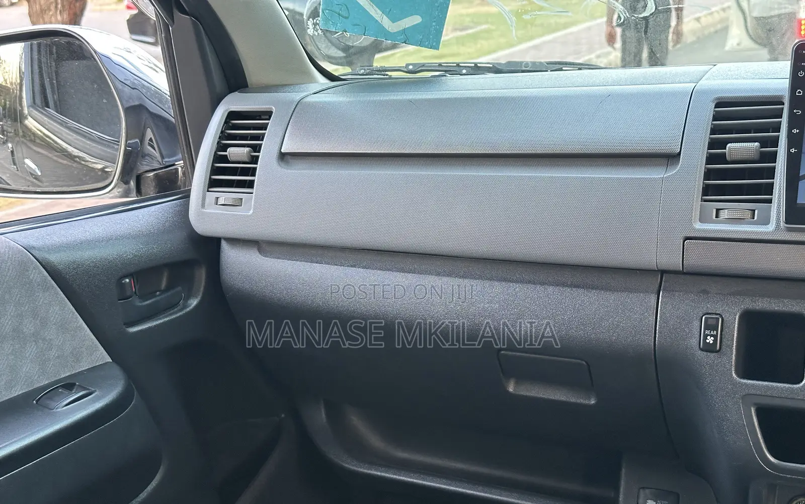 Toyota Grand HiAce 2002 Black