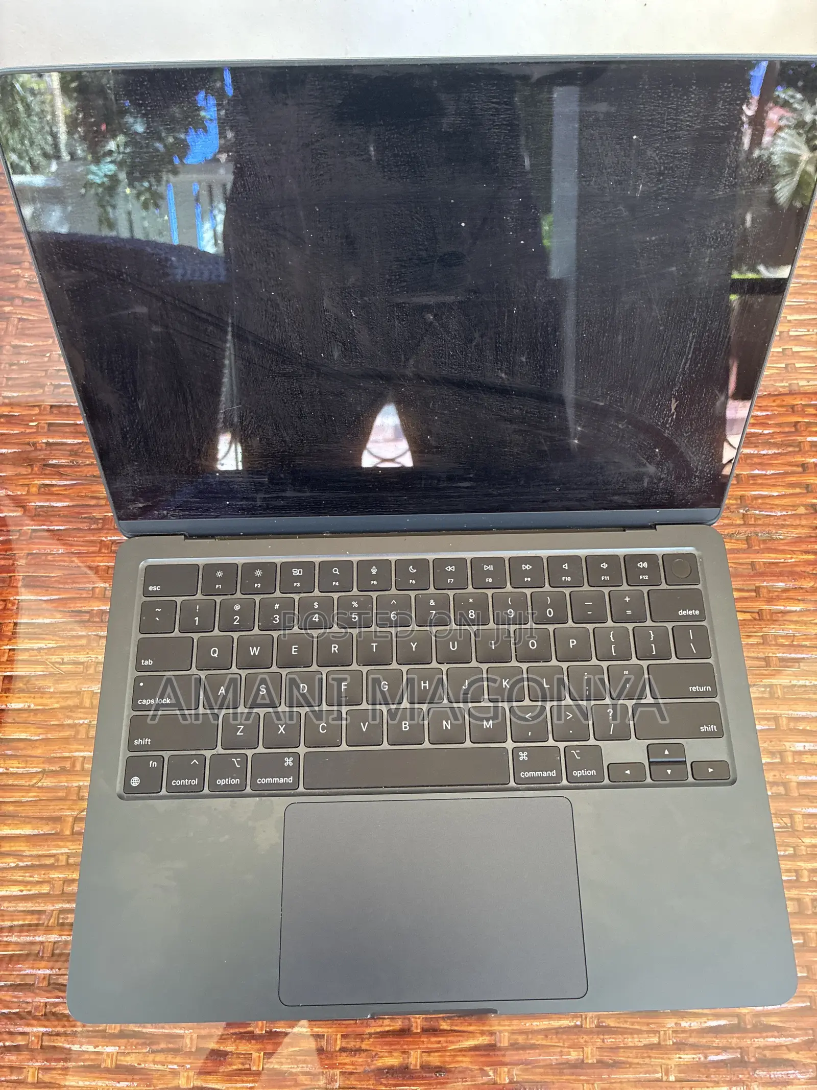 New Laptop Apple MacBook Air 2022 M2 16GB Apple M2 SSD 256GB