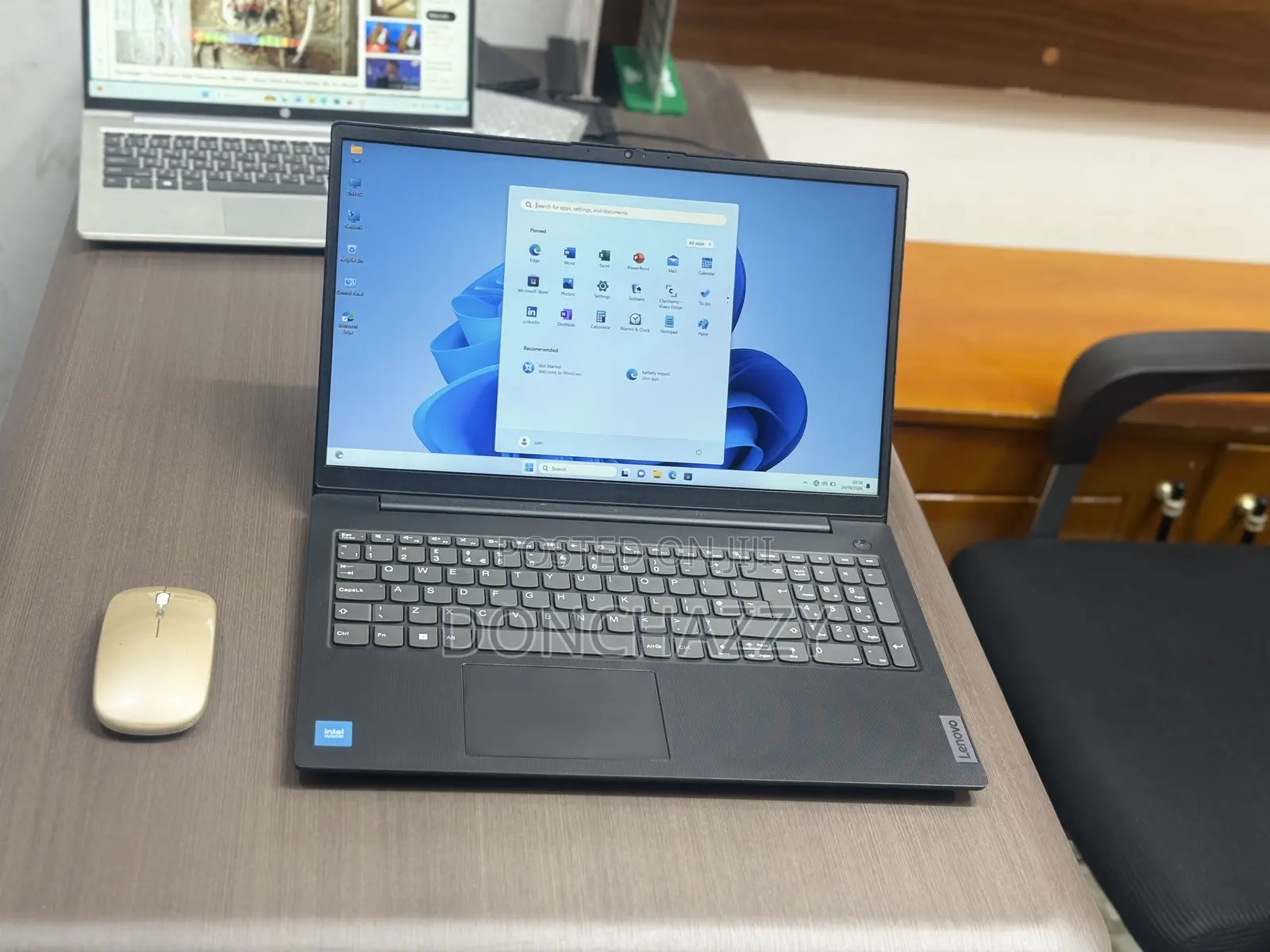 Laptop Lenovo V15 8GB Intel SSD 256GB