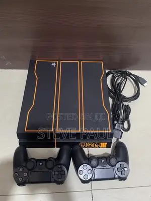 Ps4 Fat Used Uk Two Controllers and 7 Games