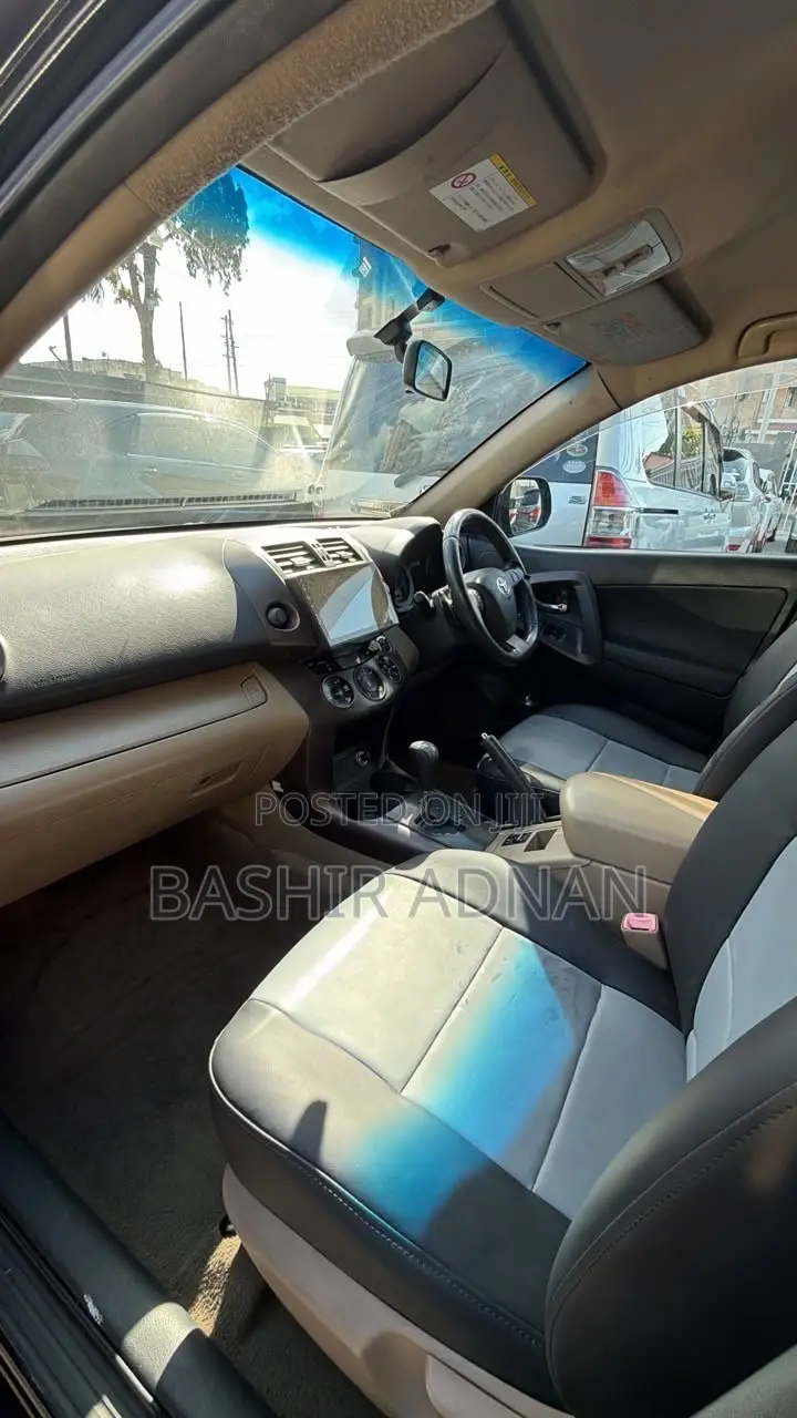 Toyota Vanguard 2011 Matt Black