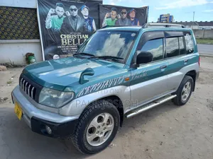 Mitsubishi Pajero 2005 Green