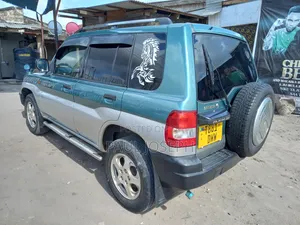 Mitsubishi Pajero 2005 Green