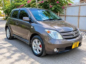 Toyota IST 2005 Gray