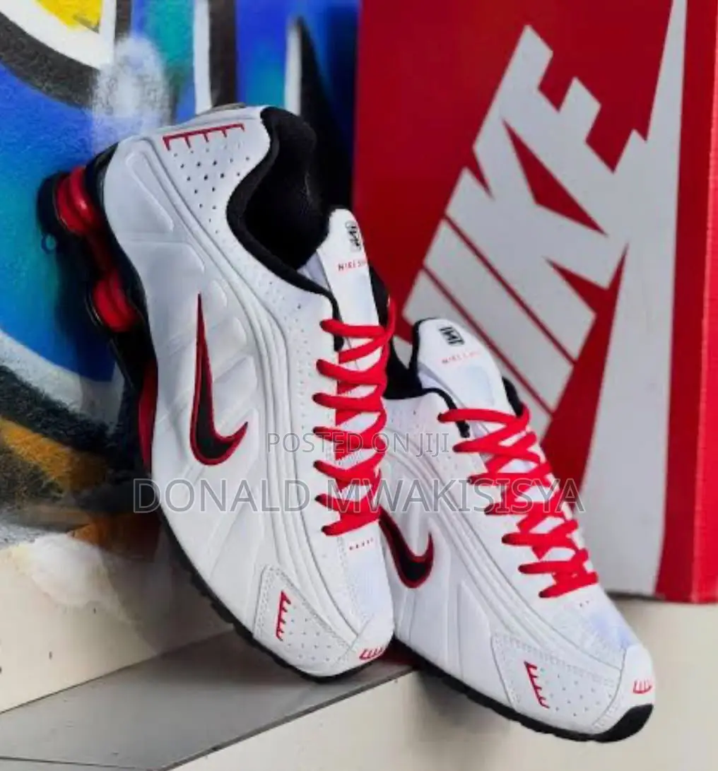 Nike Shox R4 - Spring Master Edition