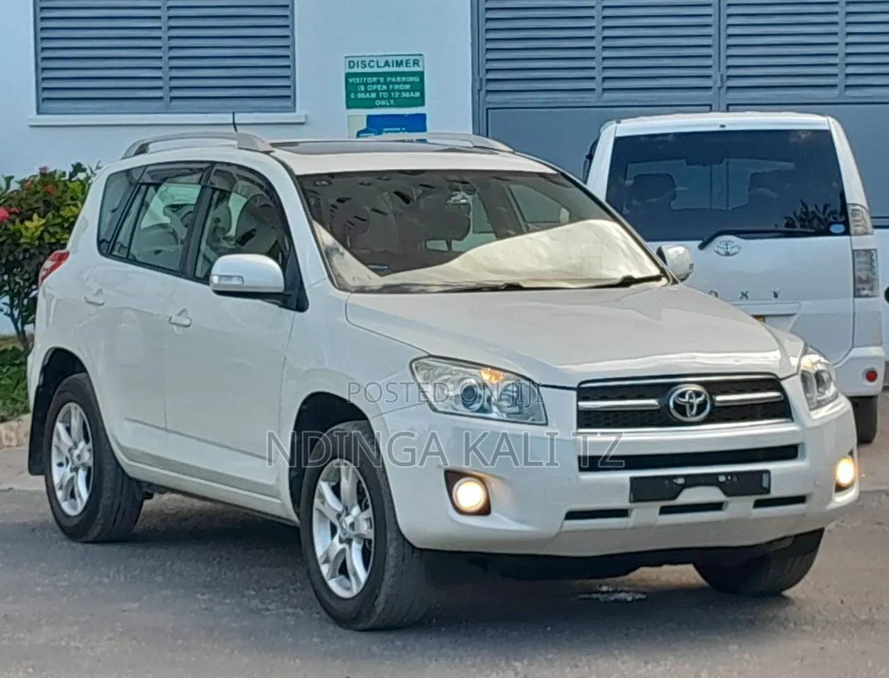 Toyota RAV4 2012 White