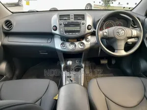 Toyota RAV4 2012 White